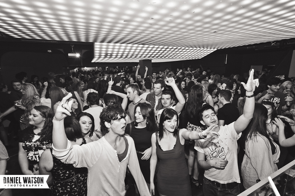 IMAGE: http://payload48.cargocollective.com/1/3/110609/3267472/mint-185_o.jpg